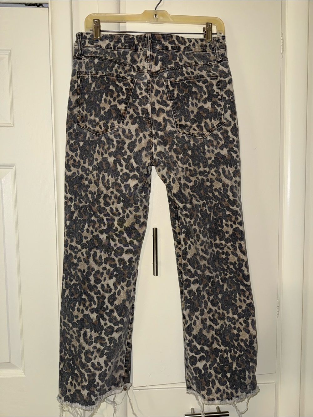 Kut from the Kloth Men's Leopard Print Straight Jeans - Black & Gray - Picture 2 of 3